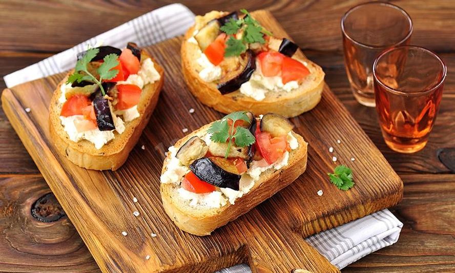 Рецепт бутербродов с баклажанами и помидорами