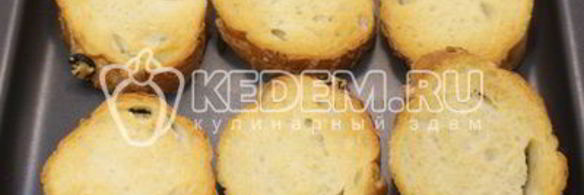 бутерброды с фаршем и томатным соусом