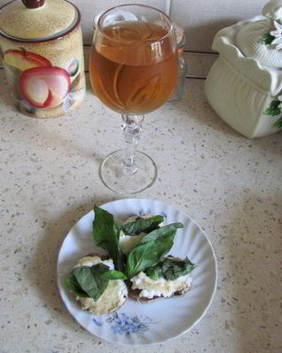 Бутерброды с козьим сыром