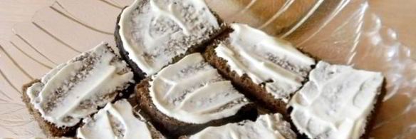 бутерброды с красной рыбой и огурцом