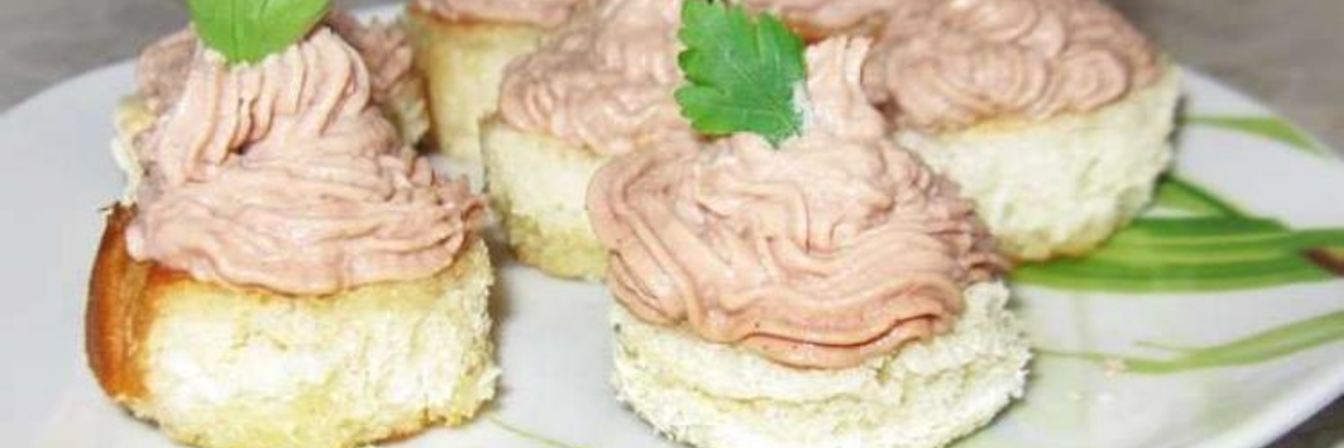 Бутерброды с паштетом