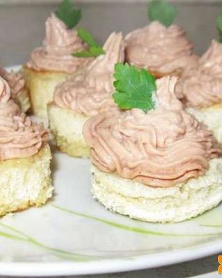 Бутерброды с паштетом