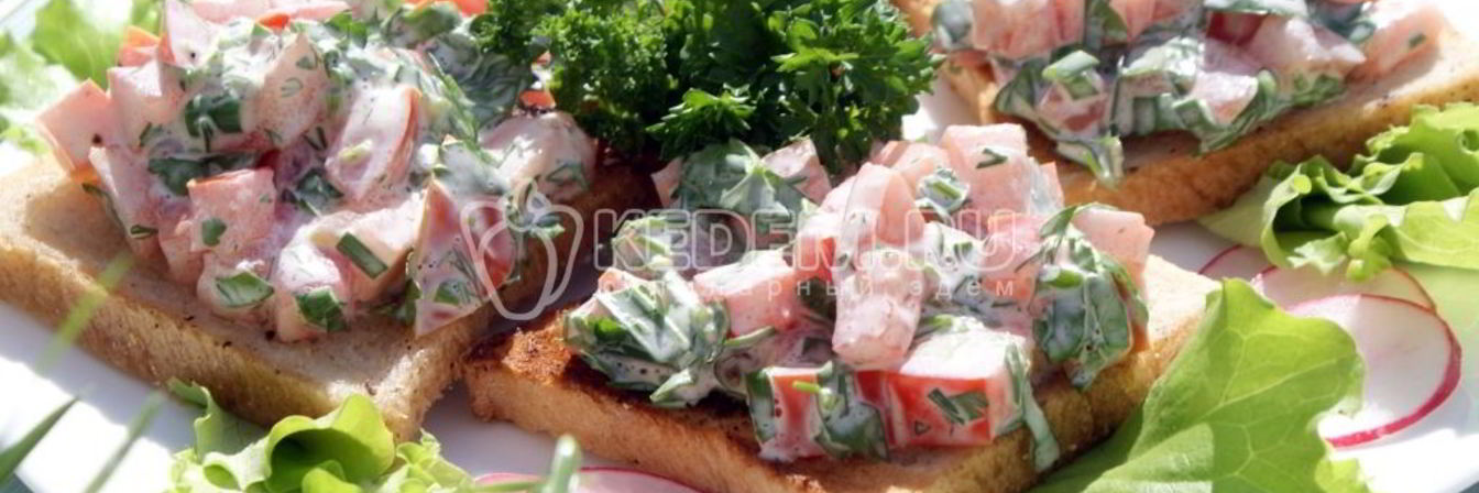 Бутерброды с помидорами