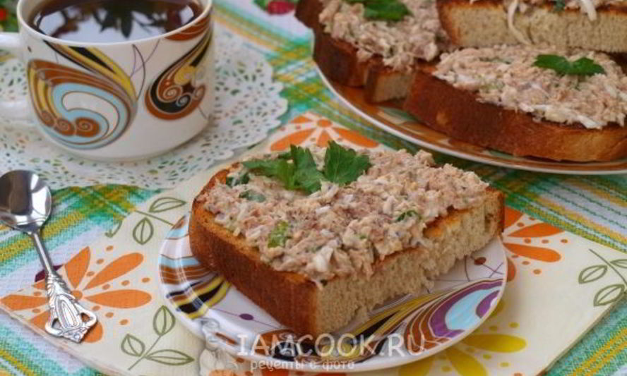 Рецепт бутербродов с сайрой и яйцом