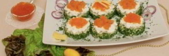 бутерброды с семгой и красной икрой