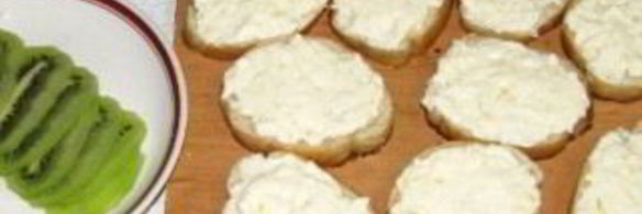 бутерброды с сыром и киви