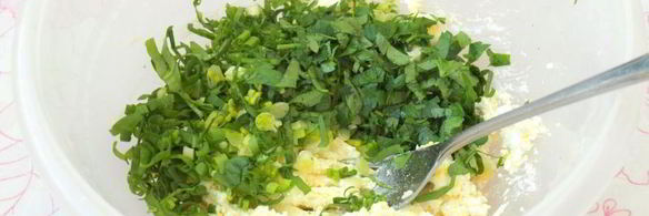 бутерброды с творогом, яйцом и черемшой