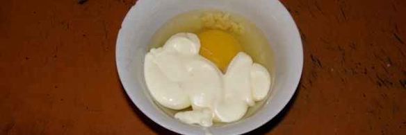 бутерброды с яйцом, майонезом, чесноком и сыром