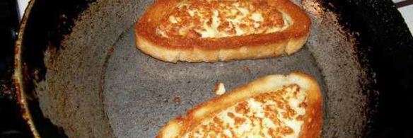 бутерброды с яйцом, майонезом, чесноком и сыром