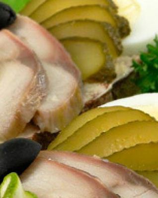 Бутерброды со скумбрией горячего копчения