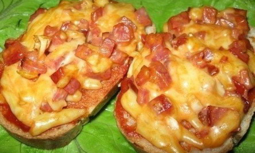 Рецепт быстрых горячих бутербродов с сосисками