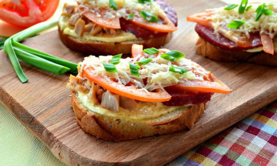 Рецепт горячих бутербродов с кальмарами