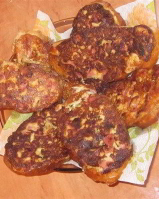 Горячие бутерброды с колбасным сыром