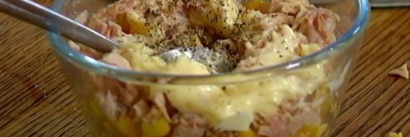 горячий бутерброд с тунцом, кукурузой и домашним майонезом