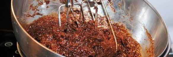 сладкий бутерброд с ореховой пастой