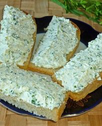 Творожная паста с зеленью для бутербродов