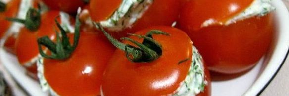 черри, фаршированные сливочным сыром с зеленью