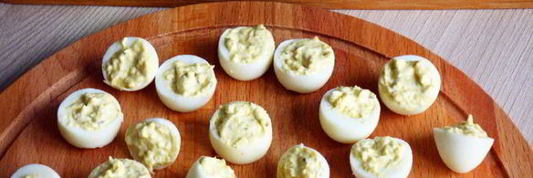 фаршированные перепелиные яйца