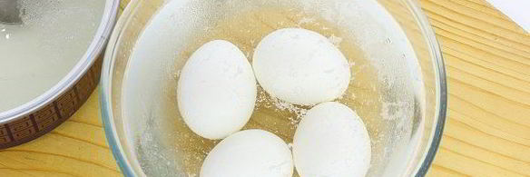 яйца, фаршированные крабовыми палочками