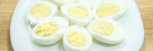 яйца, фаршированные свеклой и орехами