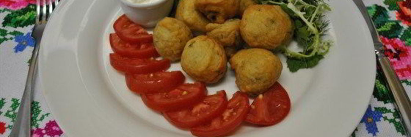 Грибы в кляре со сметаной