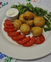 Грибы в кляре со сметаной