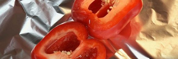 баклажанная икра на тыквенном пюре