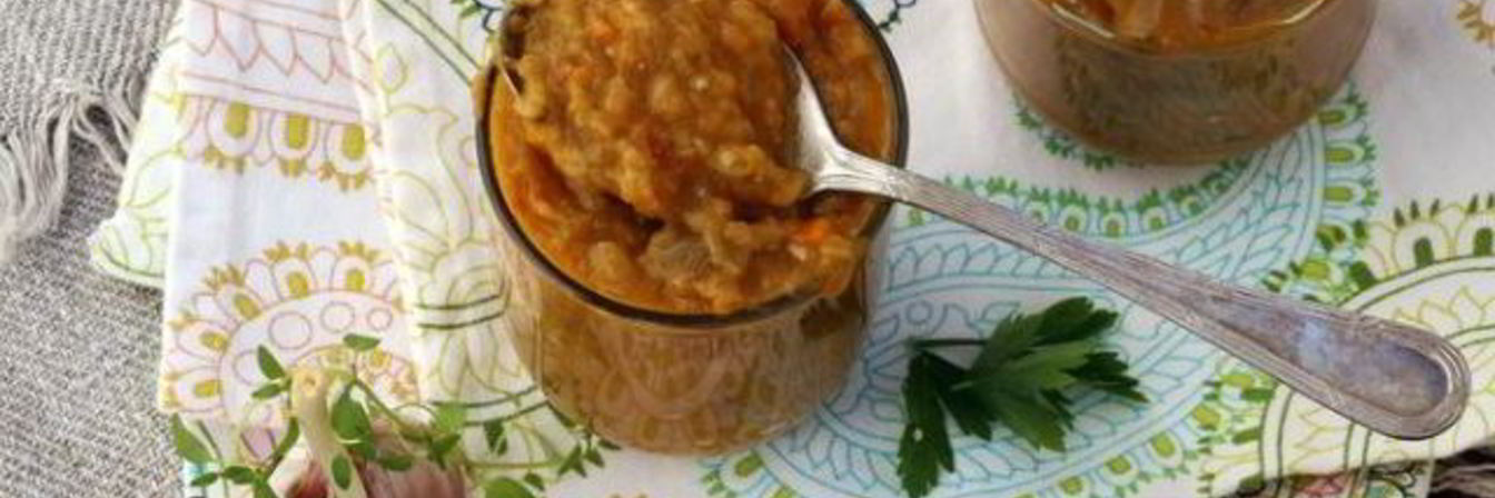 Овощная икра с яблоками и паприкой