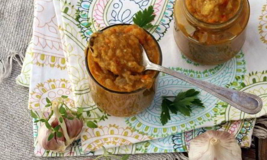 Рецепт овощной икры с яблоками и паприкой