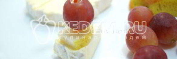 канапе с сыром и виноградом