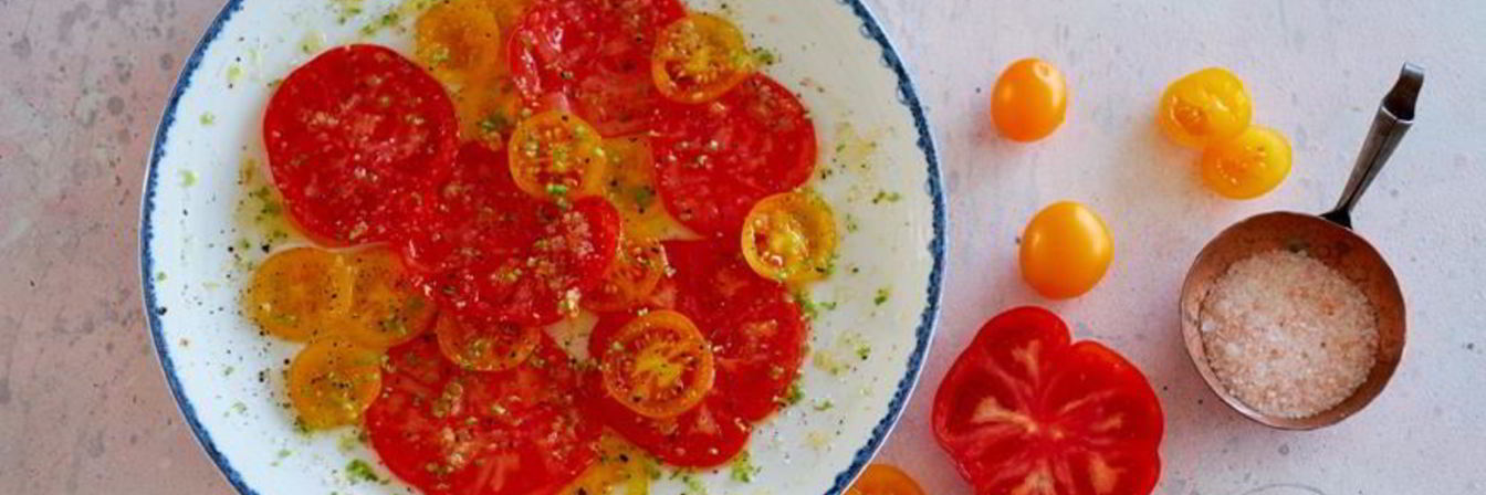 Карпаччо из помидоров с имбирно-цитрусовой заправкой