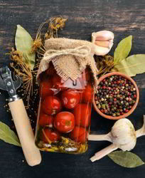 Маринованные помидоры с кориандром и перцем