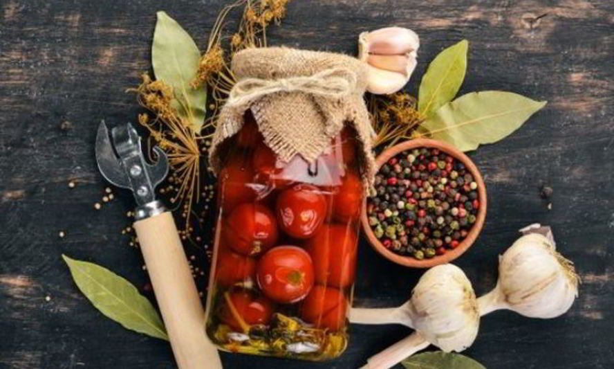 Рецепт маринованных помидоров с кориандром и перцем