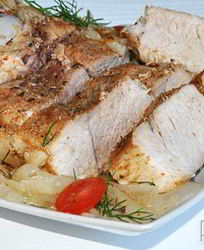 Мясо, запеченное в маринованном луке