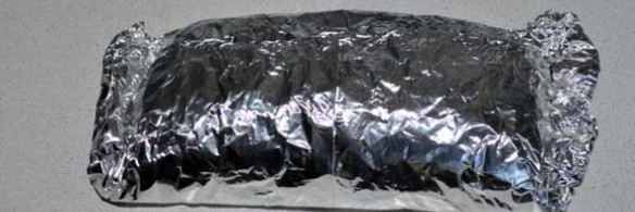 мясо, запеченное в маринованном луке