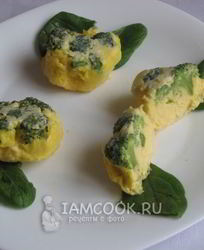 Брокколи в сырном омлете с чесноком