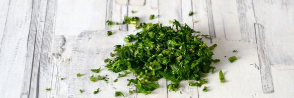 французский омлет с начинкой из сыра и зеленью