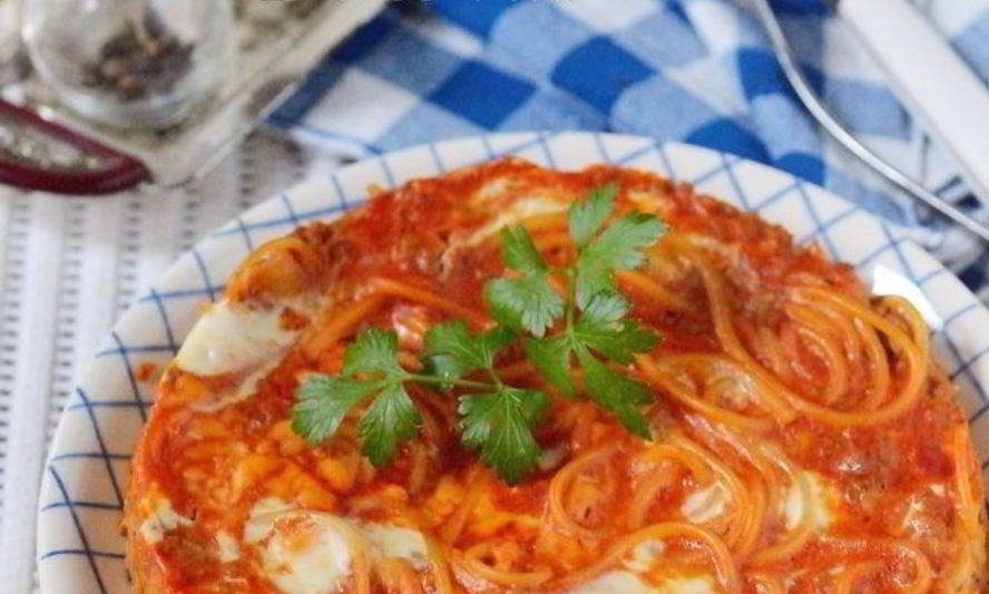 Рецепт фриттаты с фаршем и спагетти