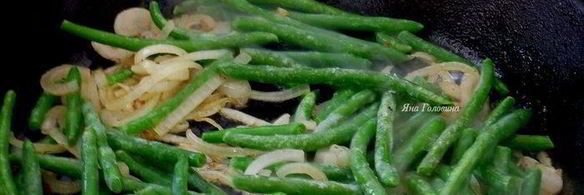 фриттата с грибами, чеддером и тостами