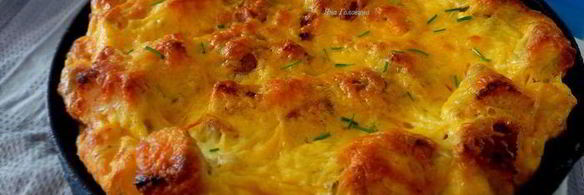 фриттата с грибами, чеддером и тостами