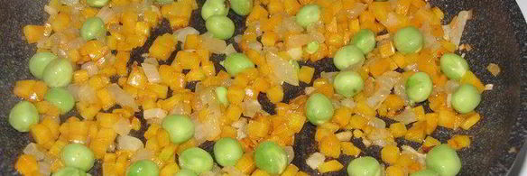 фриттата с копченой скумбрией и зеленым горошком