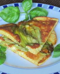 Фриттата с цветками цукини