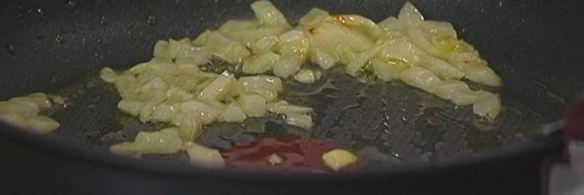 фриттата с тунцом, кабачком и сладким перцем