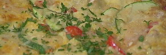 фриттата с тунцом, кабачком и сладким перцем