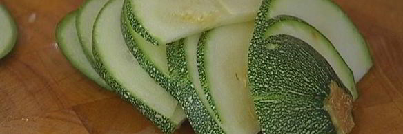 фриттата с тунцом, кабачком и сладким перцем