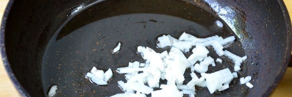 фриттата со стручковой фасолью помидорами черри и грибами