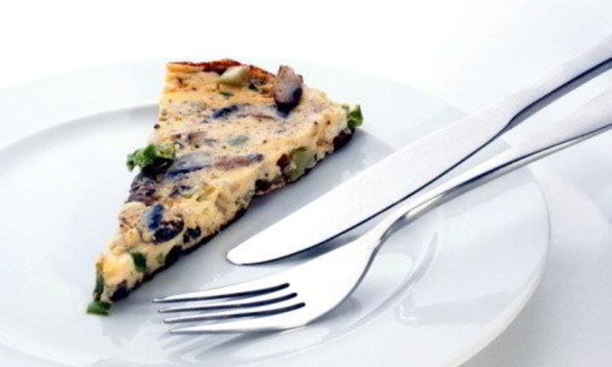 Рецепт грибного омлета с тимьяном и горгонзолой