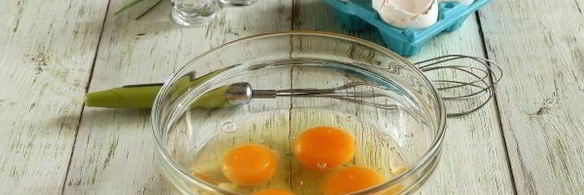 омлет на сметане на сковороде