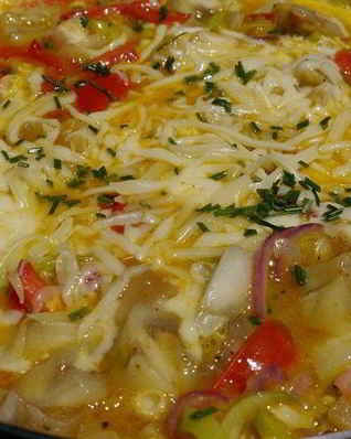 Омлет с баклажанами, помидорами и луком