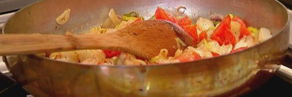 омлет с баклажанами, помидорами и луком